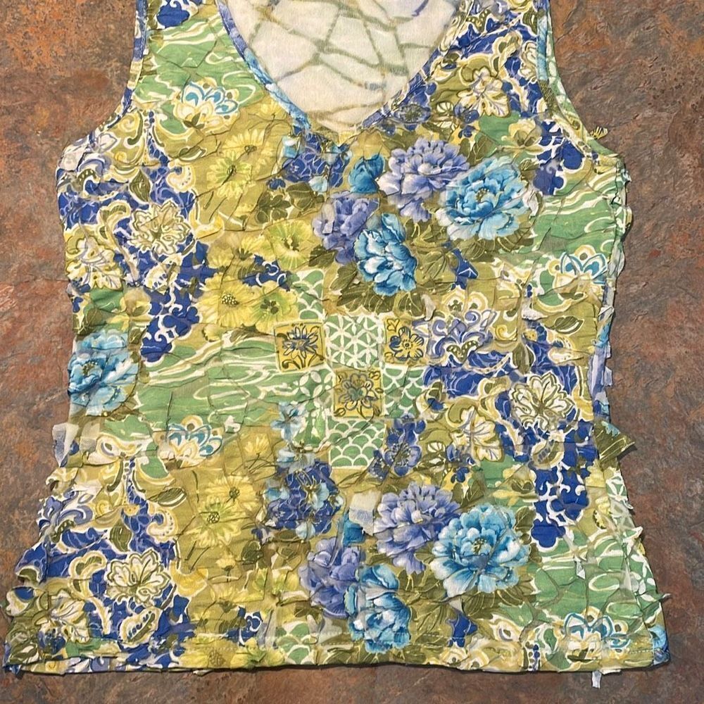 Sno Skins V neck Floral Abstract Tank Top size Small.